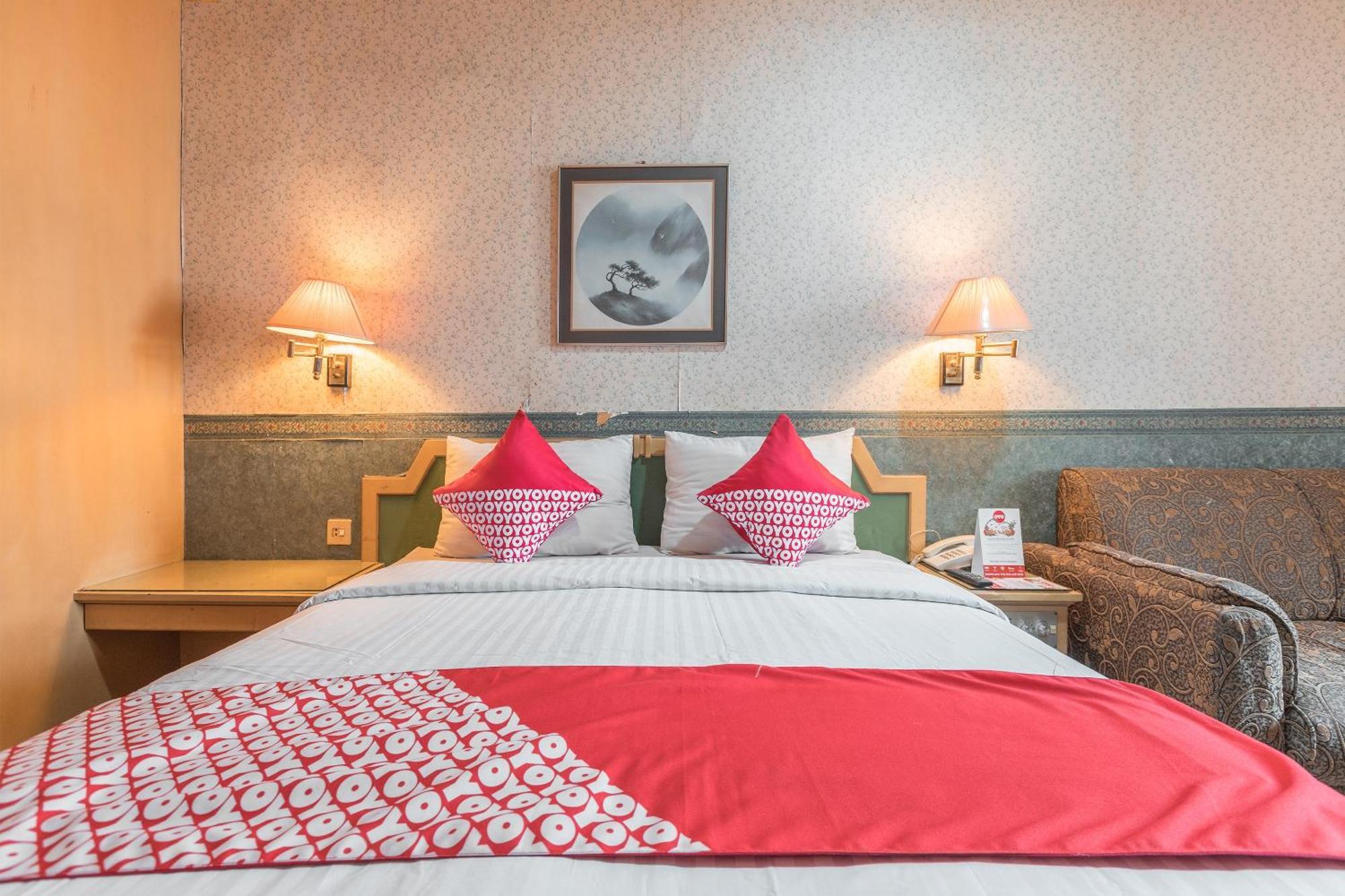 Oyo 671 Hotel Capitol 雅加达 外观 照片
