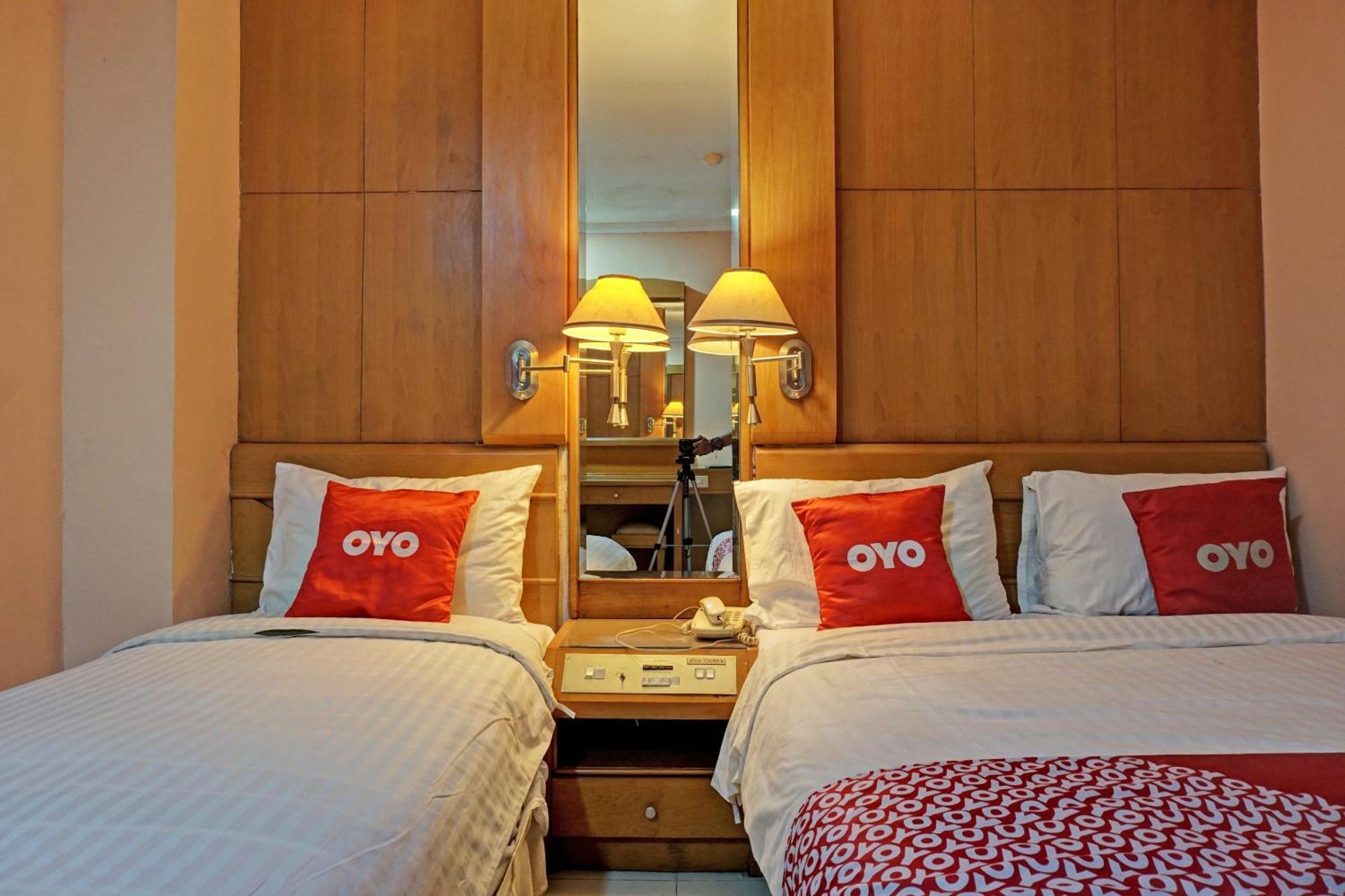 Oyo 671 Hotel Capitol 雅加达 外观 照片