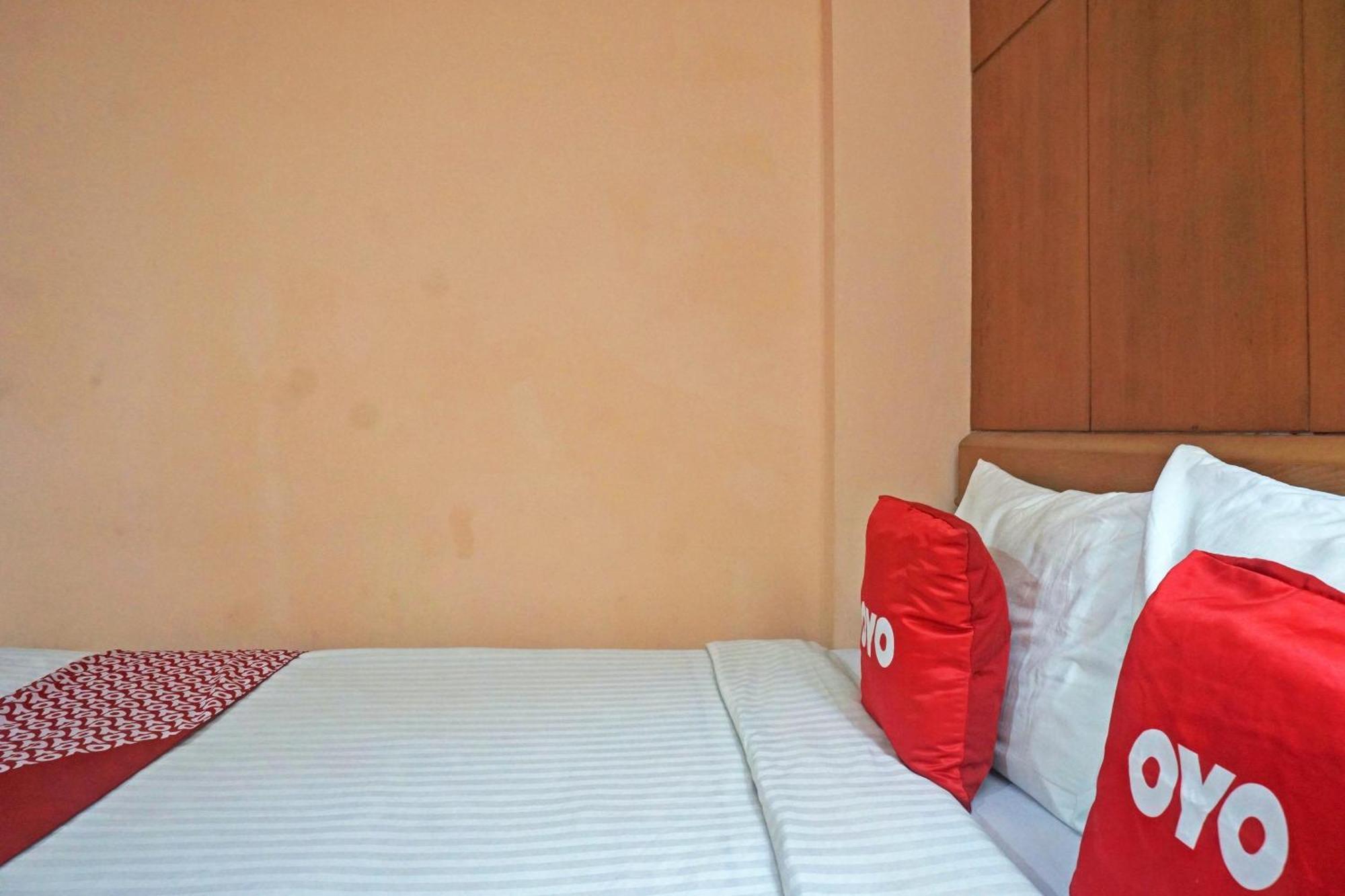 Oyo 671 Hotel Capitol 雅加达 外观 照片